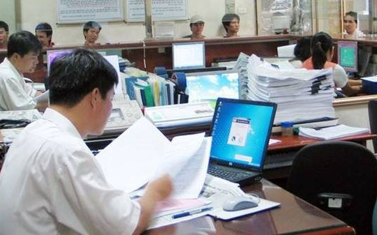 TPHCM: Dự kiến bố trí 17.000 tỷ đồng hỗ trợ CCVC nghỉ việc do sắp xếp bộ máy TPHCM: Dự kiến bố trí 17.000 tỷ đồng hỗ trợ CCVC nghỉ việc do sắp xếp bộ máy