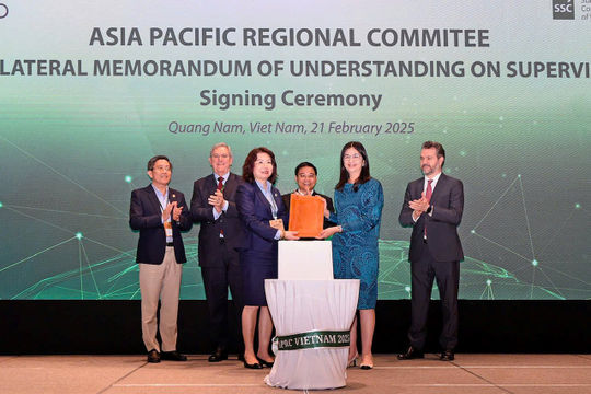 Uỷ ban Chứng khoán Nhà nước ký kết Biên bản Ghi nhớ Đa phương về Giám sát