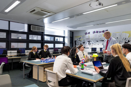 Vương quốc Anh: Số hóa hoạt động của Chính phủ nhờ công nghệ Vương quốc Anh: Số hóa hoạt động của Chính phủ nhờ công nghệ