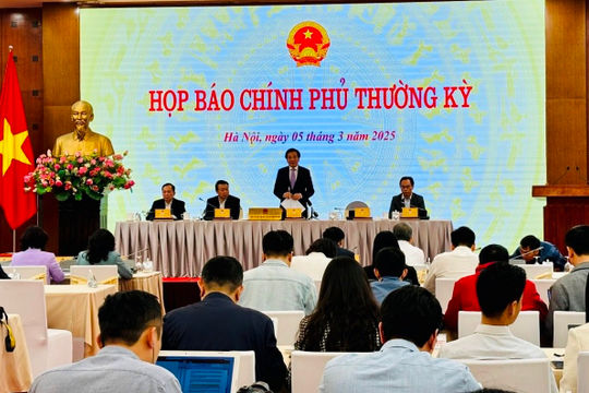 Thực hiện chính sách tiền tệ và tài khóa phục vụ tăng trưởng 8% trở lên Thực hiện chính sách tiền tệ và tài khóa phục vụ tăng trưởng 8% trở lên