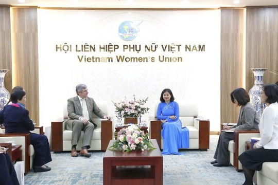 Chia sẻ kinh nghiệm phát huy vai trò của phụ nữ trong các lĩnh vực Chia sẻ kinh nghiệm phát huy vai trò của phụ nữ trong các lĩnh vực