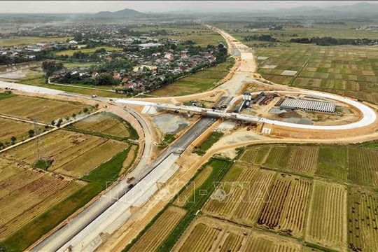 Quyết tâm thông tuyến chính cả 5 dự án thành phần cao tốc Bắc - Nam trước 30/4/2025