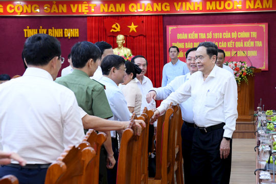 Phát huy tiềm năng, lợi thế, tạo không gian và động lực mới cho Bình Định phát triển Phát huy tiềm năng, lợi thế, tạo không gian và động lực mới cho Bình Định phát triển