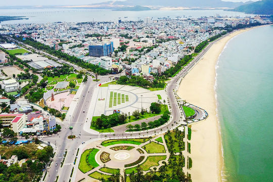 Giai đoạn 2020-2025, tăng trưởng GRDP bình quân của Bình Định ước đạt 7-7,2%/năm Giai đoạn 2020-2025, tăng trưởng GRDP bình quân của Bình Định ước đạt 7-7,2%/năm