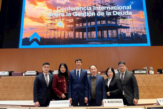 Quản lý nợ theo hướng sáng tạo và bền vững: Khắc phục rủi ro, ứng phó với khủng hoảng