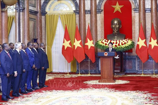 Chủ tịch nước Lương Cường tiếp Đại sứ các nước trình Quốc thư