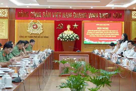 Công bố Quyết định kiểm toán tại Công an 7 tỉnh, thành phố Công bố Quyết định kiểm toán tại Công an 7 tỉnh, thành phố