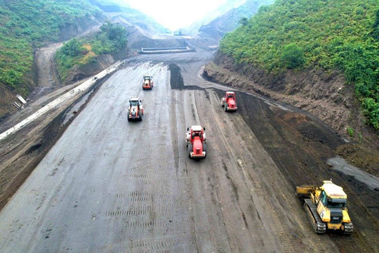 Gỡ vướng cho 4 dự án giao thông trọng điểm Gỡ vướng cho 4 dự án giao thông trọng điểm