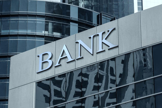 Sửa quy định về nhà đầu tư nước ngoài mua cổ phần của tổ chức tín dụng Việt Nam