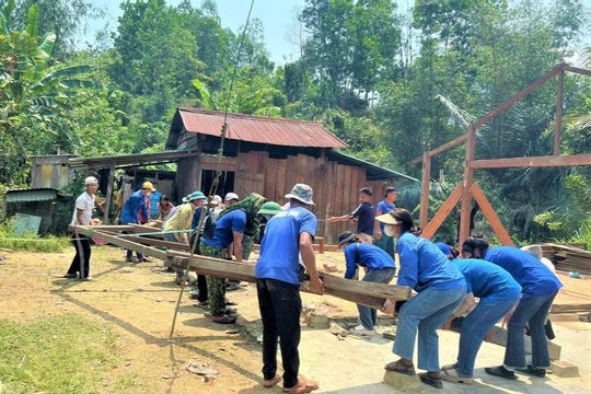 Quảng Nam: Phấn đấu hoàn thành xóa hơn 10.000 nhà tạm, nhà dột nát trong năm 2025