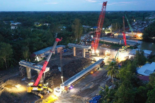 Các dự án quan trọng quốc gia ngành giao thông giải ngân đạt 3,2%  Các dự án quan trọng quốc gia ngành giao thông giải ngân đạt 3,2%