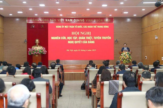 Thống nhất nhận thức về tầm quan trọng của chuyển đổi số trong kỷ nguyên mới  Thống nhất nhận thức về tầm quan trọng của chuyển đổi số trong kỷ nguyên mới