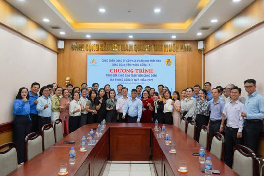 Công đoàn Công ty Phân bón miền Nam: Tặng nhiều phần quà ý nghĩa cho đoàn viên công đoàn