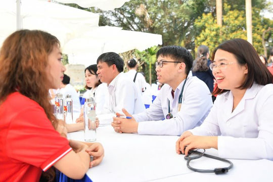 Ưu tiên tối đa nguồn lực thực hiện mục tiêu giảm tử vong, cải thiện dinh dưỡng bà mẹ, trẻ em