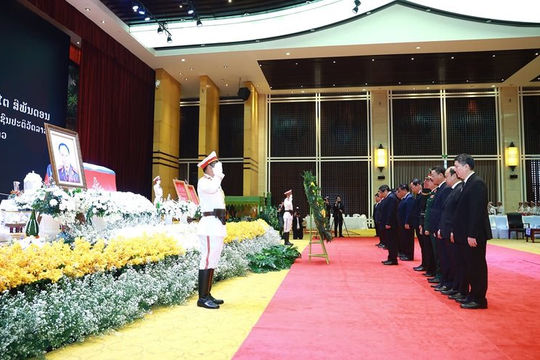 Đảng, Nhà nước và Nhân dân Việt Nam luôn trân trọng, khắc ghi đóng góp của đồng chí Khamtay Siphandone