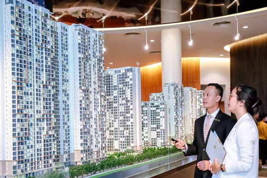 Giao dịch bất động sản trực tuyến: “Chìa khóa” khắc phục nhiễu loạn thị trường  Giao dịch bất động sản trực tuyến: “Chìa khóa” khắc phục nhiễu loạn thị trường