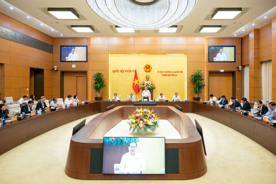 Khai mạc Phiên họp thứ 44 của Ủy ban Thường vụ Quốc hội Khai mạc Phiên họp thứ 44 của Ủy ban Thường vụ Quốc hội