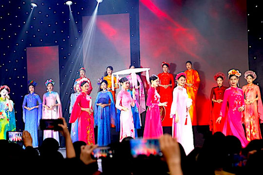 Đưa giá trị của Áo dài Việt Nam sớm được công nhận là Di sản văn hóa thế giới