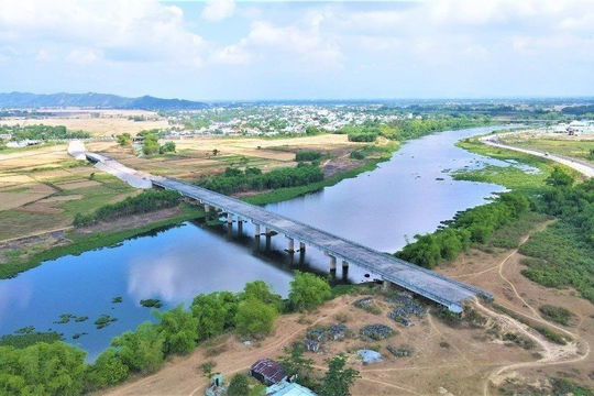 Quảng Nam: Đẩy nhanh tối đa tiến độ các dự án còn chậm trễ, kéo dài Quảng Nam: Đẩy nhanh tối đa tiến độ các dự án còn chậm trễ, kéo dài