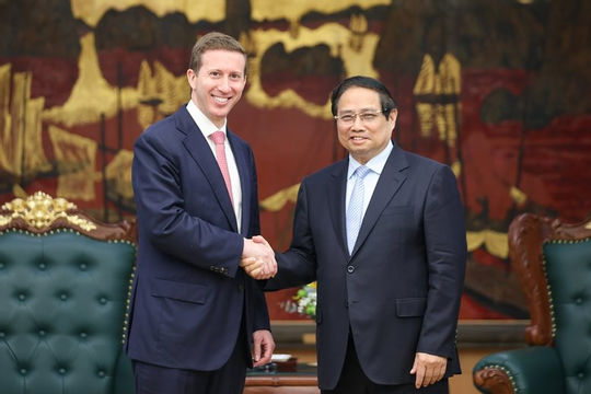 Thủ tướng đề nghị Warburg Pincus mở rộng đầu tư vào Việt Nam