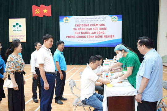 Khởi động Tháng Công nhân 2025 tại Supe Lâm Thao 