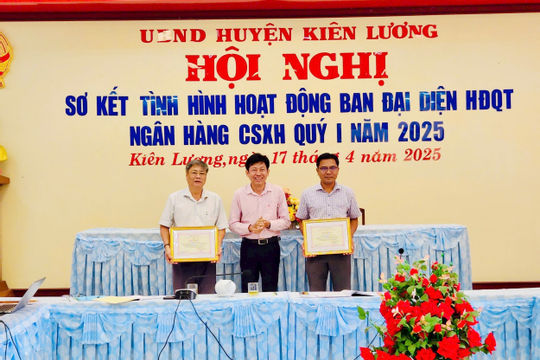 Nguồn vốn chính sách giúp người dân từng bước thoát nghèo Nguồn vốn chính sách giúp người dân từng bước thoát nghèo