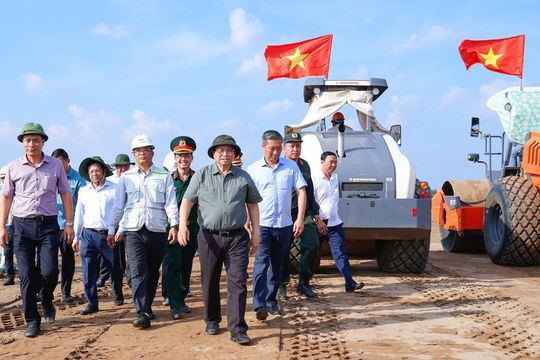 Chậm nhất 19/12 phải khánh thành cao tốc Cần Thơ - Cà Mau Chậm nhất 19/12 phải khánh thành cao tốc Cần Thơ - Cà Mau