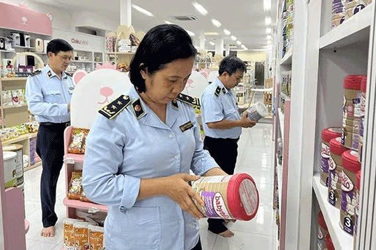 Quản lý thị trường tăng cường kiểm tra liên ngành, ngăn chặn sữa giả Quản lý thị trường tăng cường kiểm tra liên ngành, ngăn chặn sữa giả