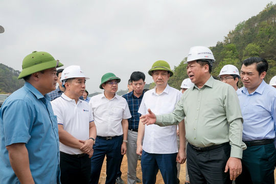 Không để vướng mắc nảy sinh làm ảnh hưởng đến tiến độ thi công của nhà thầu Không để vướng mắc nảy sinh làm ảnh hưởng đến tiến độ thi công của nhà thầu