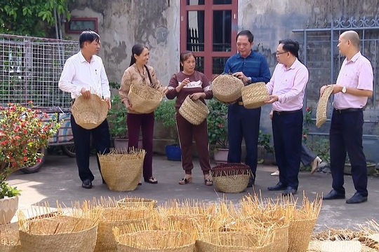 Tín dụng chính sách: “Đòn bẩy” giúp người dân thoát nghèo Tín dụng chính sách: “Đòn bẩy” giúp người dân thoát nghèo