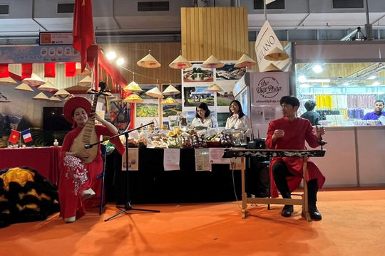 Lan tỏa sắc màu văn hóa Việt Nam đến với bạn bè quốc tế
