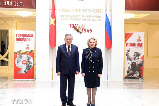 Phát triển quan hệ Đối tác chiến lược toàn diện với Nga