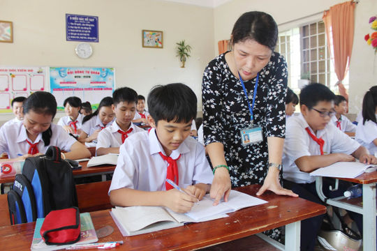 Đề xuất bỏ cấp bằng tốt nghiệp Trung học cơ sở, xóa bỏ hệ trung cấp Đề xuất bỏ cấp bằng tốt nghiệp Trung học cơ sở, xóa bỏ hệ trung cấp