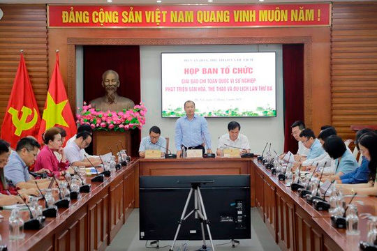Tôn vinh những đóng góp xuất sắc của đội ngũ làm báo