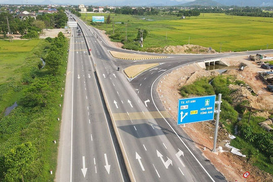 Rà soát, xử lý bất cập trong tổ chức giao thông trên cao tốc