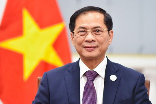 Củng cố, định vị lại quan hệ giữa Việt Nam với các nước Củng cố, định vị lại quan hệ giữa Việt Nam với các nước
