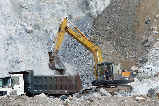 Bổ sung khu vực không đấu giá quyền khai thác khoáng sản ở Lào Cai