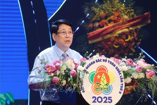 Chủ tịch nước Lương Cường dự Lễ tuyên dương Cháu ngoan Bác Hồ toàn quốc lần thứ X - năm 2025 Chủ tịch nước Lương Cường dự Lễ tuyên dương Cháu ngoan Bác Hồ toàn quốc lần thứ X - năm 2025