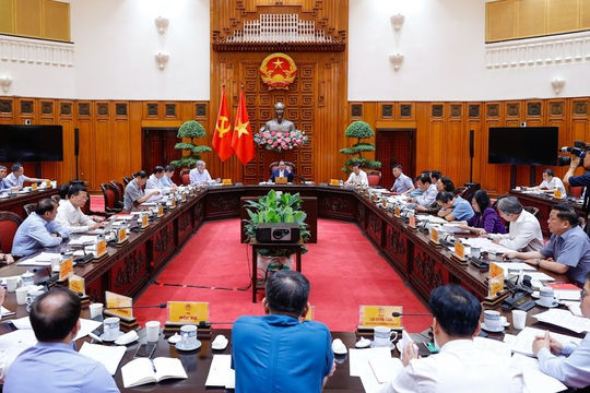 Phân cấp, phân quyền mạnh hơn cho cấp nào gần dân, sát dân