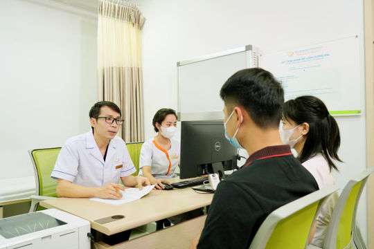 Nỗi lo vô sinh và phép màu từ kỹ thuật vi phẫu tiên tiến Nỗi lo vô sinh và phép màu từ kỹ thuật vi phẫu tiên tiến