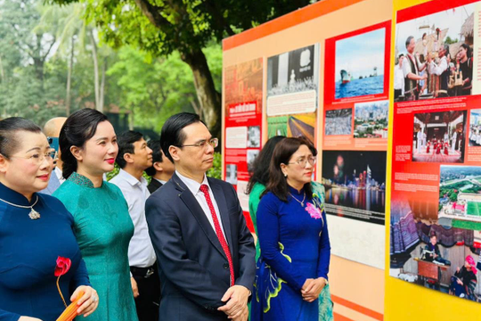 Chủ tịch Hồ Chí Minh - Tinh hoa dân tộc, Tầm vóc thời đại Chủ tịch Hồ Chí Minh - Tinh hoa dân tộc, Tầm vóc thời đại