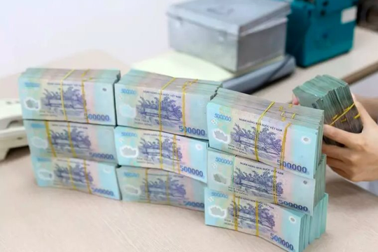 Khẩn trương xây dựng các nghị định phân cấp, phân quyền lĩnh vực tài chính, ngân hàng