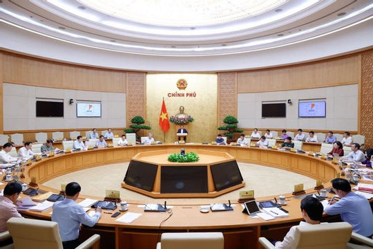 Năm 2025, quyết tâm cơ bản hoàn thành tháo gỡ những “điểm nghẽn” pháp luật