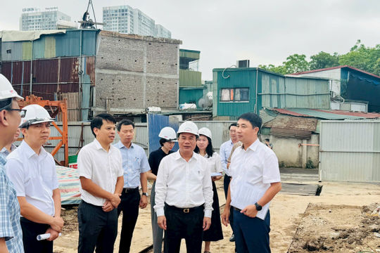 Đủ chiêu trò “giăng bẫy” người mua nhà ở xã hội