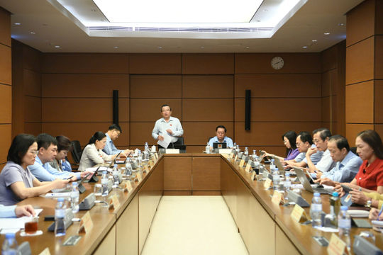 Tháo gỡ khó khăn, khơi thông nguồn lực để đạt mục tiêu tăng trưởng