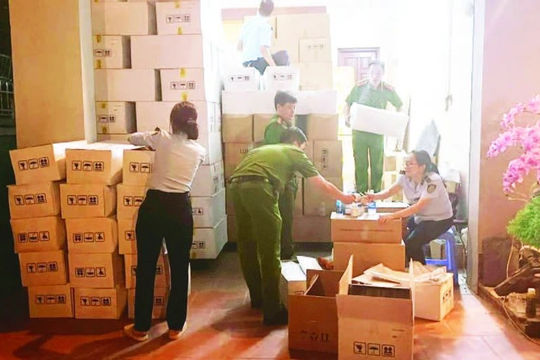 Hà Nội ra quân “truy quét” hàng loạt sai phạm trong kinh doanh dược phẩm