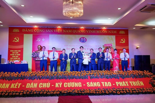 Đại hội Đảng bộ Công ty CP Pin Ắc quy miền Nam lần thứ XVI, nhiệm kỳ 2025 - 2030: Kiên định mục tiêu phát triển xanh, bền vững