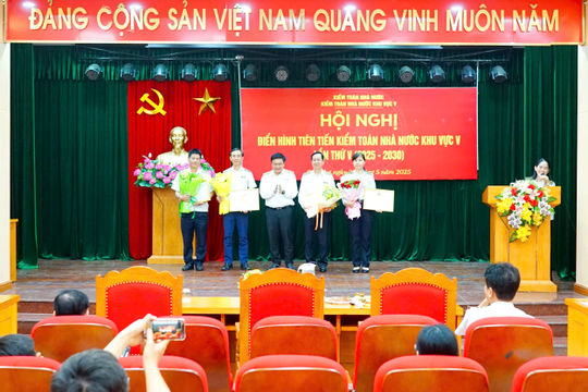 Nhân rộng gương điển hình, gắn các phong trào thi đua với hoạt động kiểm toán Nhân rộng gương điển hình, gắn các phong trào thi đua với hoạt động kiểm toán