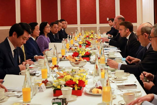 Hợp tác công - tư là cầu nối để mở rộng triển khai các giải pháp năng lượng bền vững