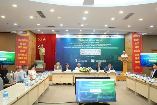 Hơn 500 gian hàng tham dự chuỗi triển lãm ngành công nghiệp  Hơn 500 gian hàng tham dự chuỗi triển lãm ngành công nghiệp